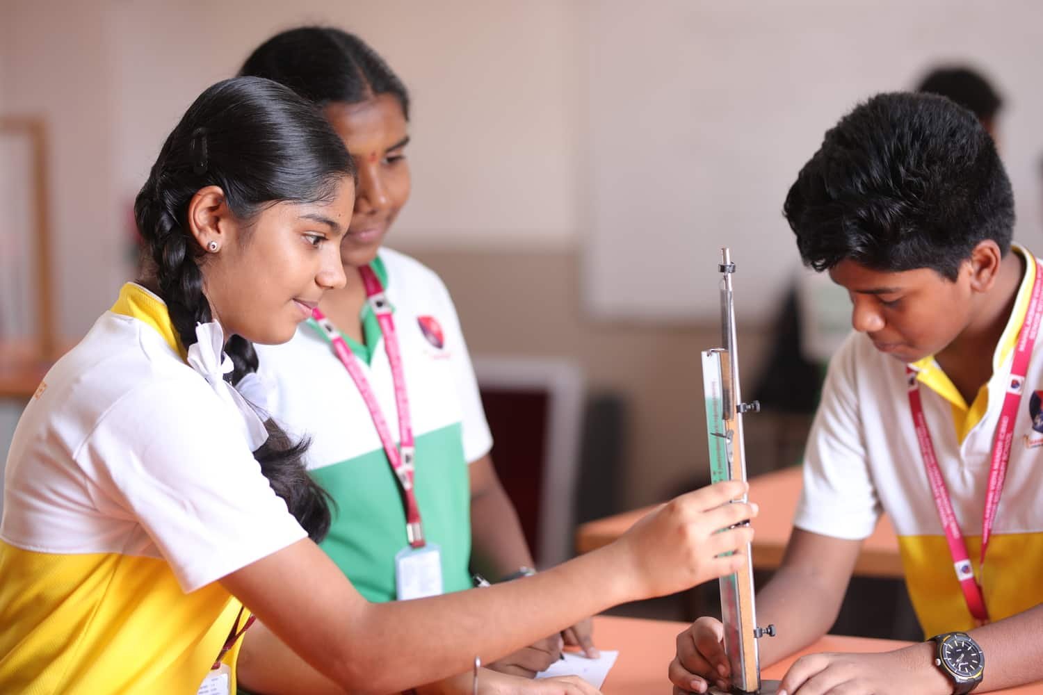 MVM students exploring a practical science experiment